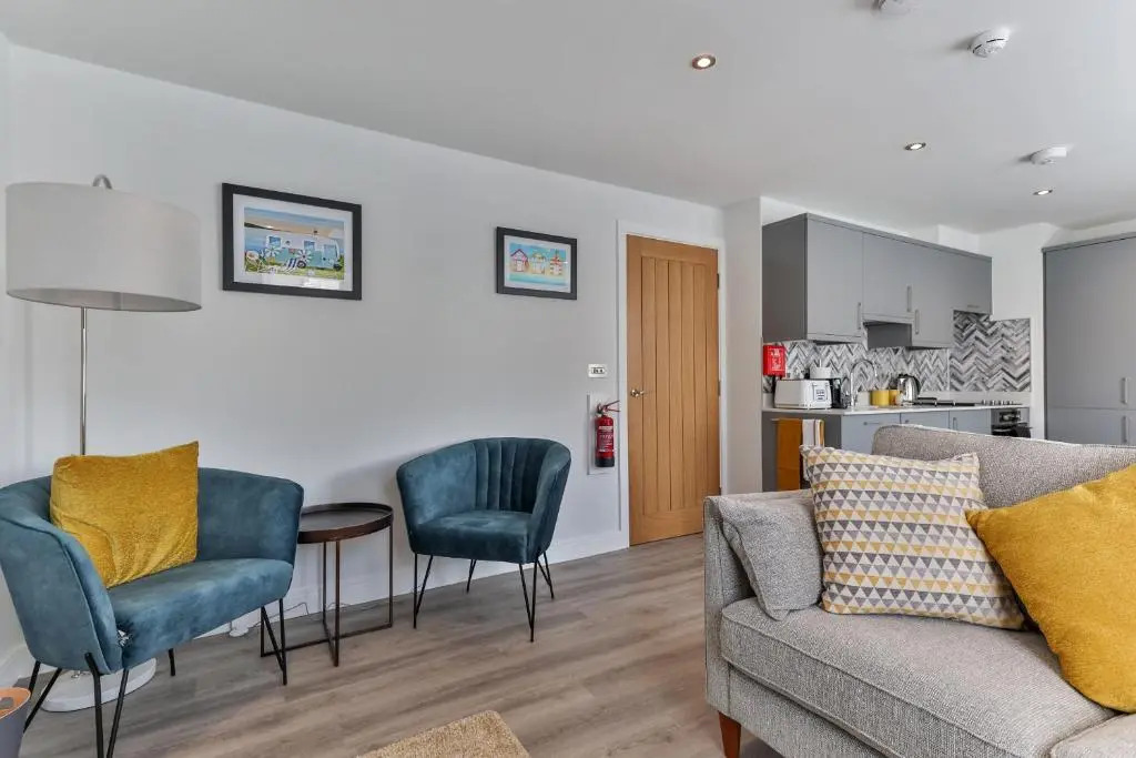 13 Belle House - Apartment 1
