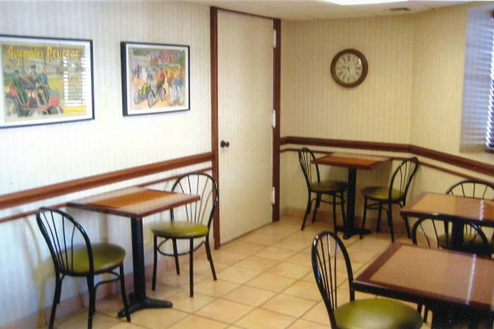 Whitman Motor Lodge