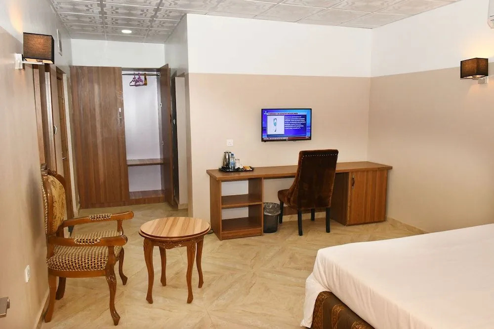 Goodview Suites& Apartments