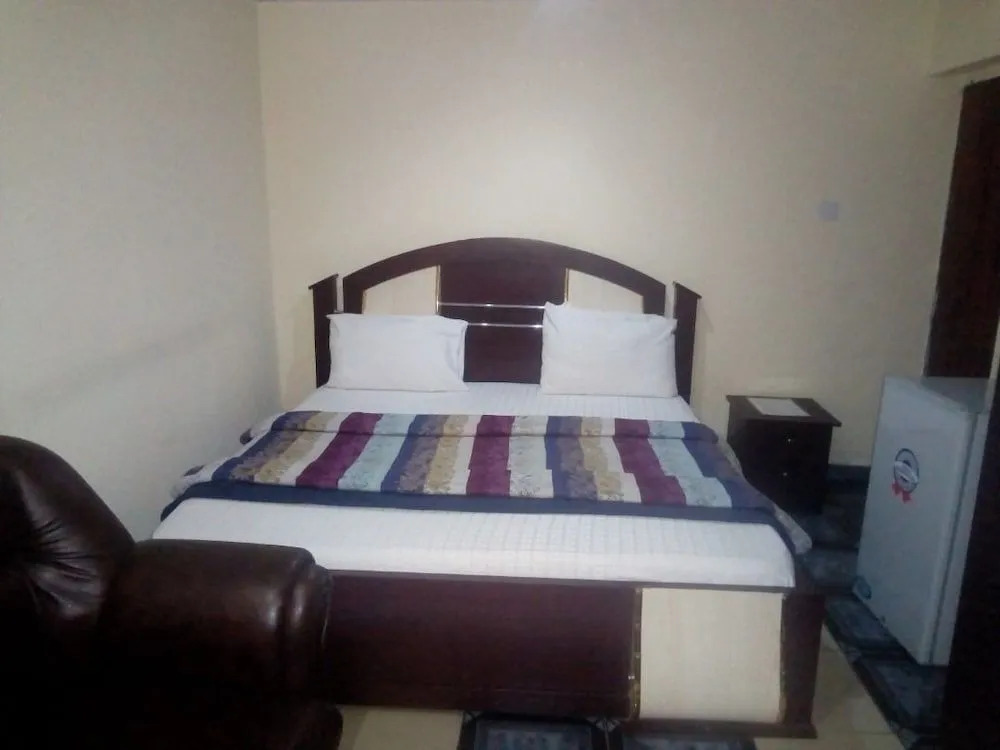 Rodze Hotel & Suites