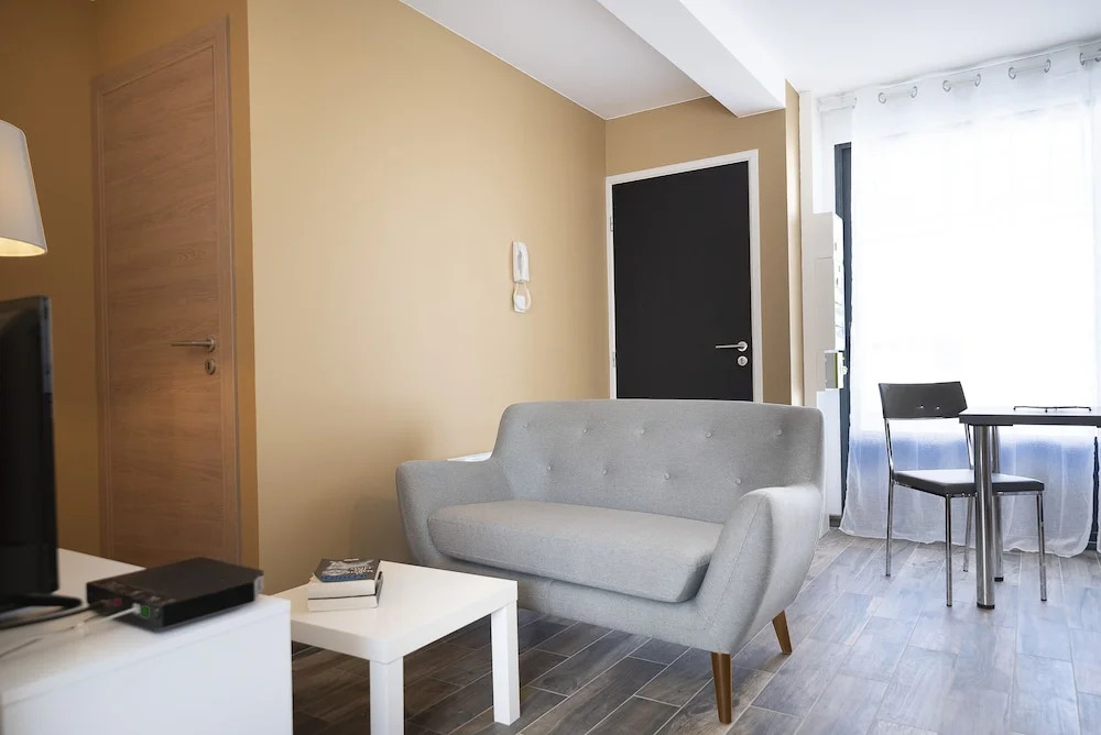 Le Fabre 1 - Agréable studio - proche hypercentre hôpital - Wifi - Parking