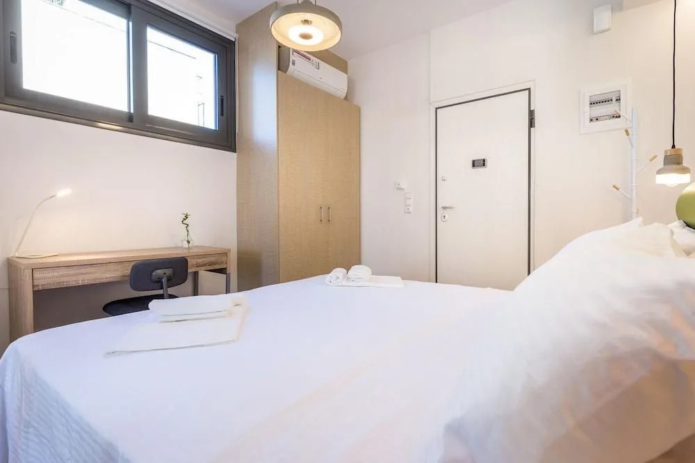 Syntagma modern new flat - large balcony