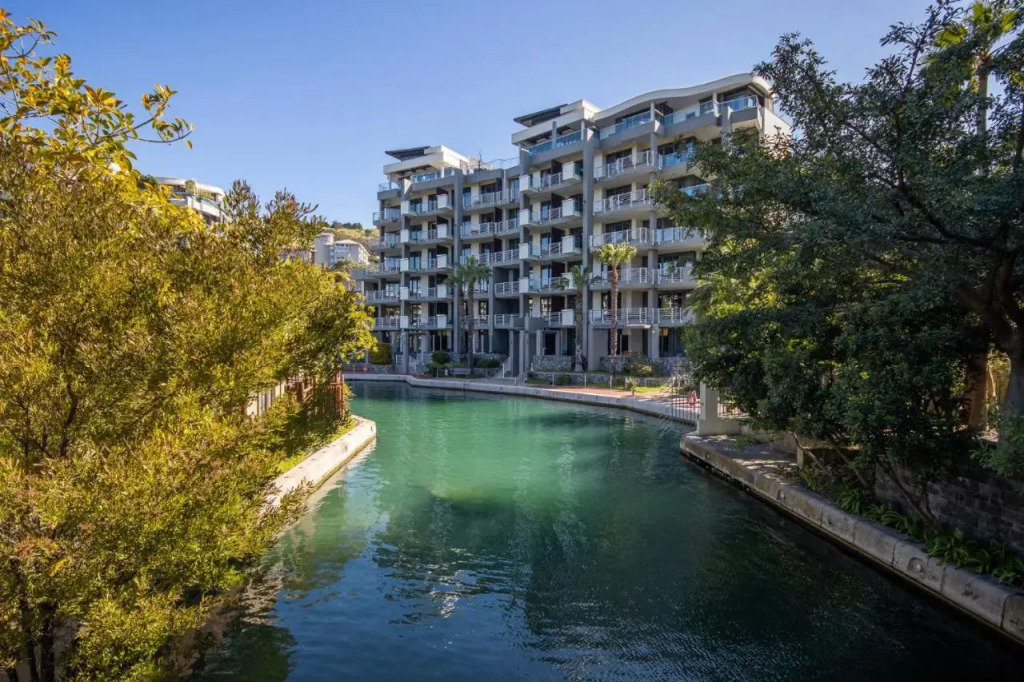 Lawhill Luxury Apartments - V & A Waterfront