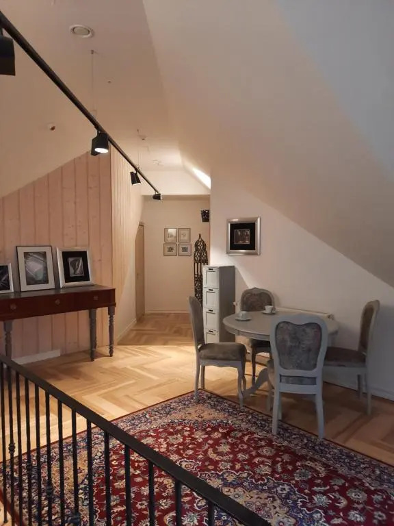 Lake & Library boutique Hotel
