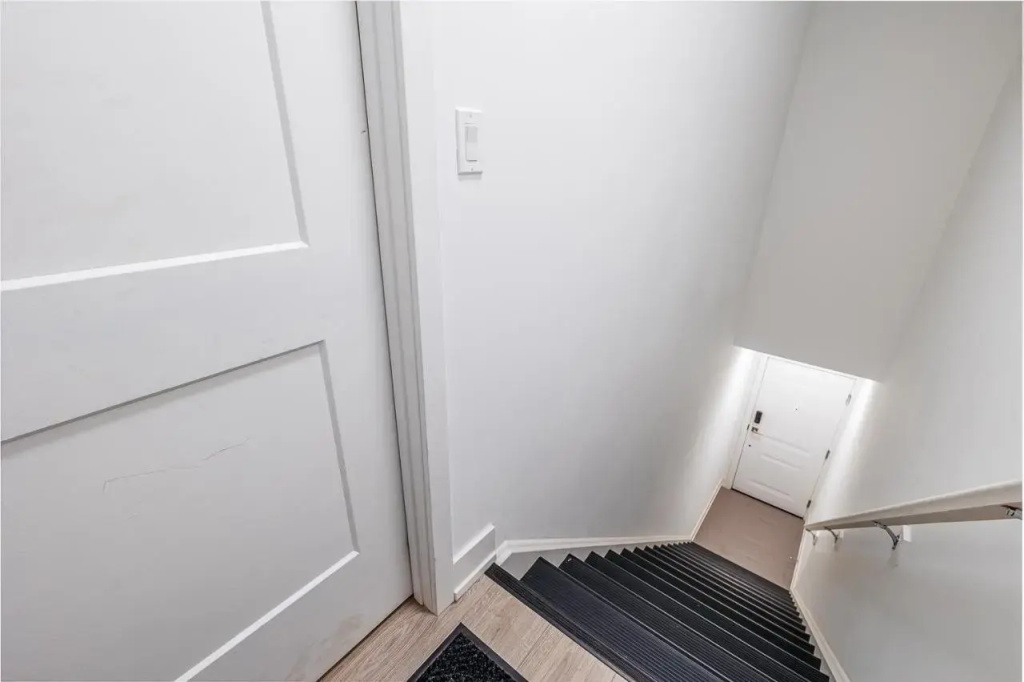 Exquisite 2 Bedroom Apt, mins to the falls.