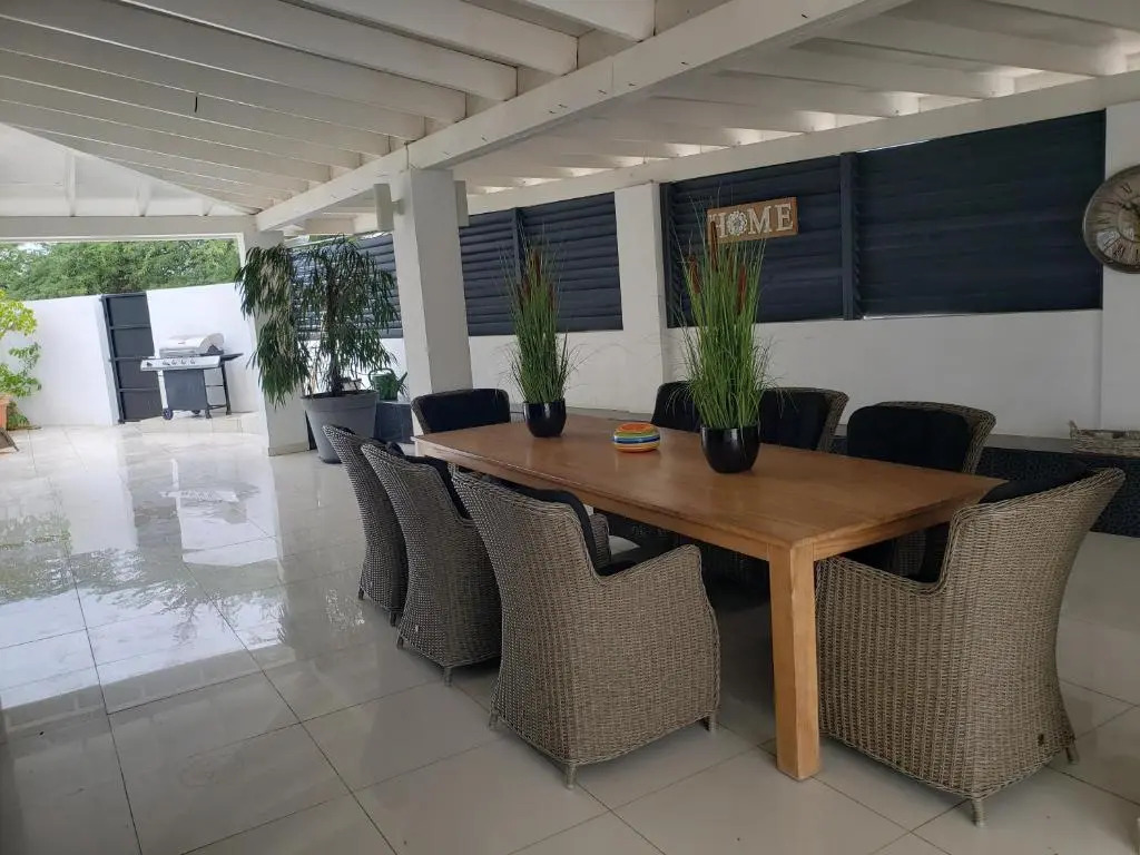 Palm Beach 34 Suitable for 8 Persons 4 Bedrooms 4 Bathrooms