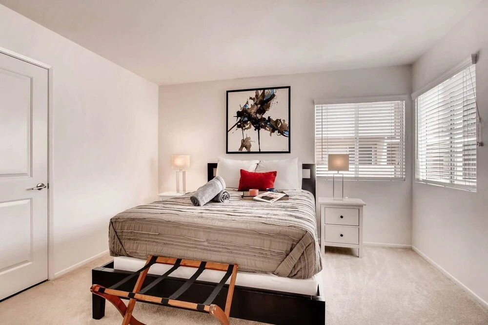 H4 - #1 Beautiful San Diego Location Dual Master 2BR/2Bath With Free Parking!