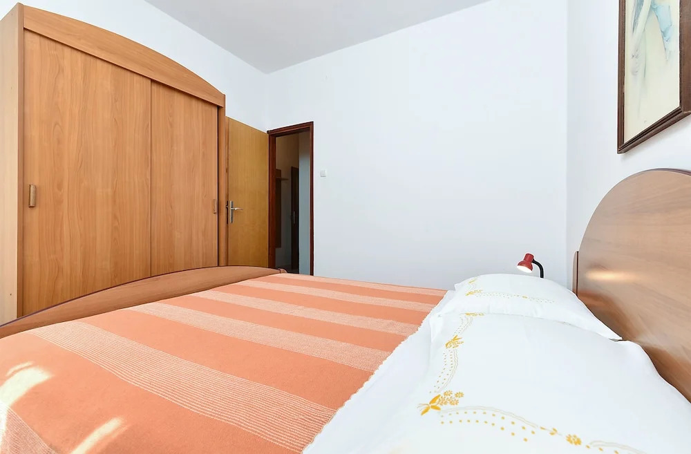 Relaxing Apartment With Outdoor Space in Fažana