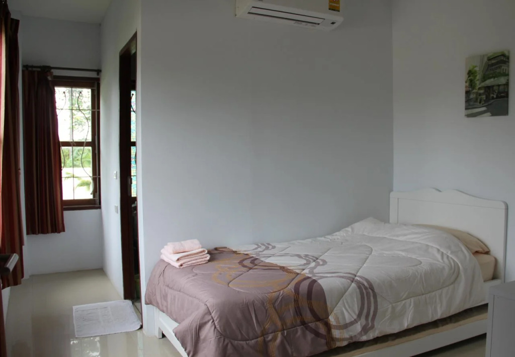 BaanNakaow Guesthouse