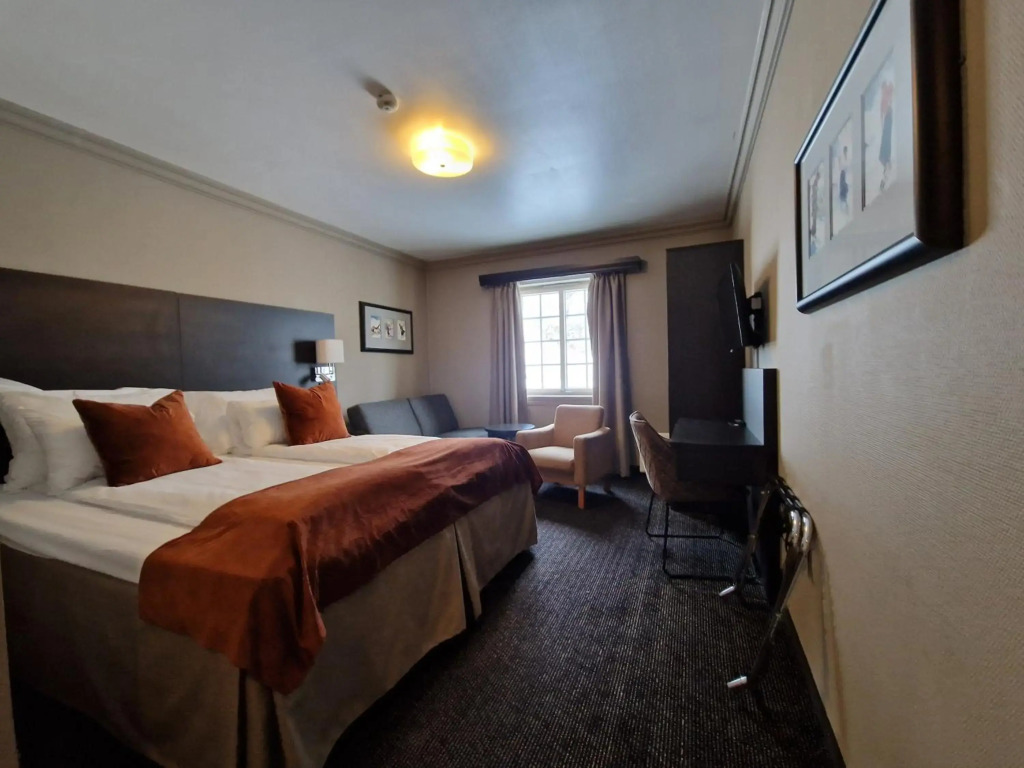 Dr. Holms Hotel