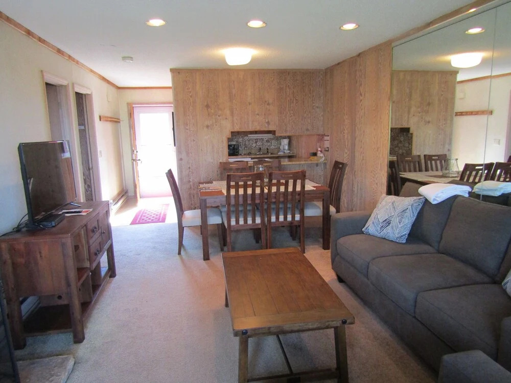 Skyleaf E_17 2 Bedrooms 2 Bathrooms Condo