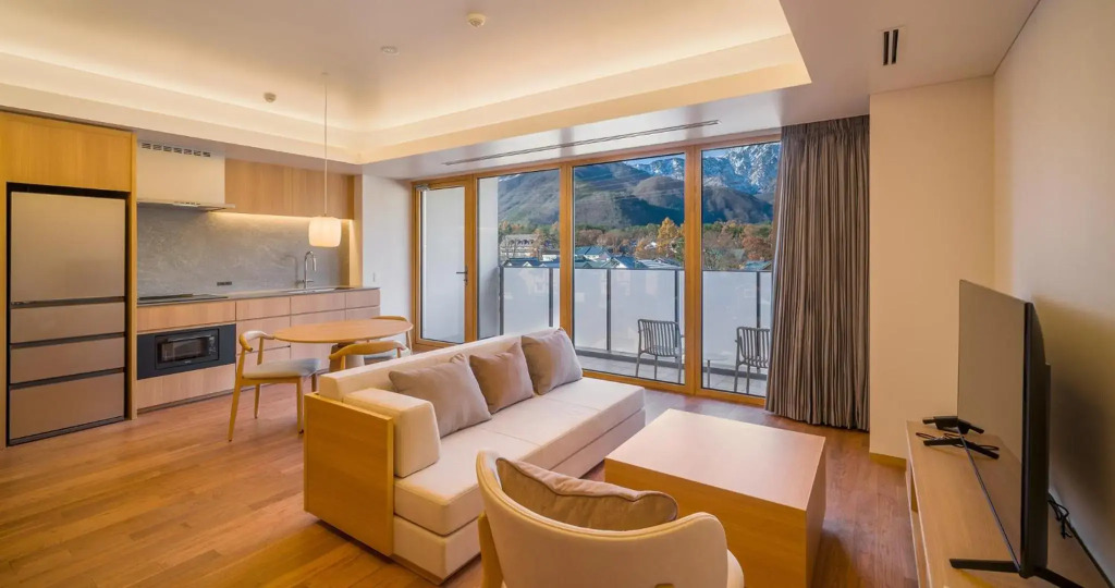 HOTEL LA VIGNE HAKUBA by Onko Chishin