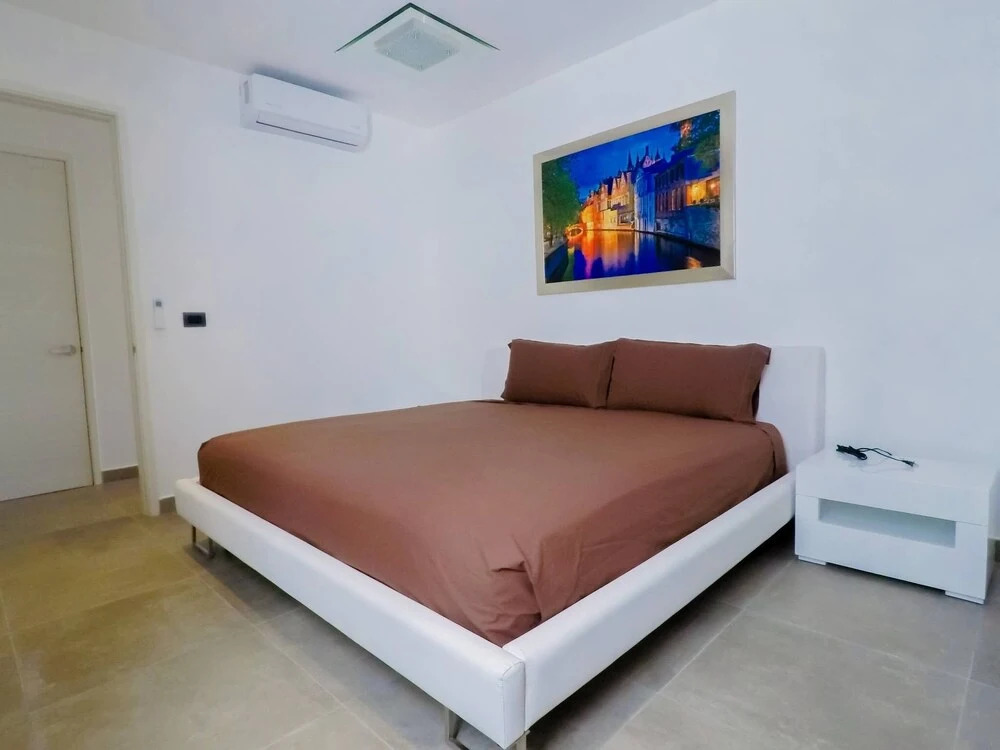 Brand New Two Br Penthouse With a Private Roof Patio! Totally Equipped