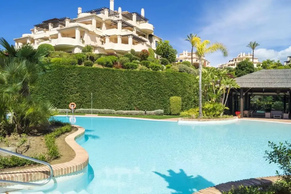 Apartment with 2 Bedrooms in Benahavís, with Pool Access, Furnished Terrace And Wifi - 9 Km From the Beach