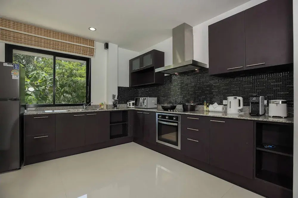 Chic 3 BR Silver Pool Villa near Kamala beach