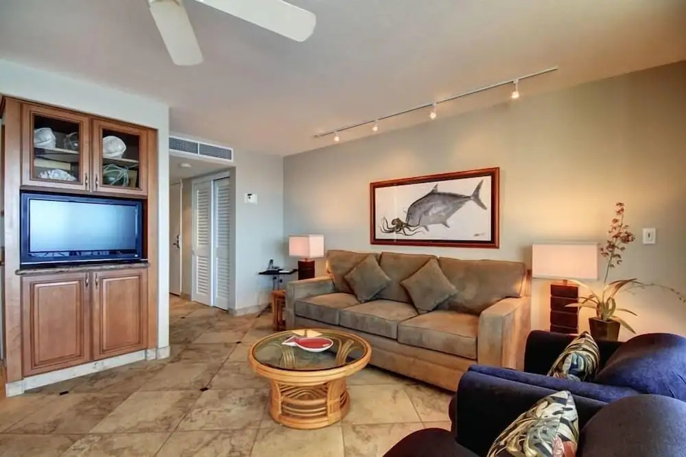 Kihei Beach, #506^ 1 Bedroom Condo by RedAwning
