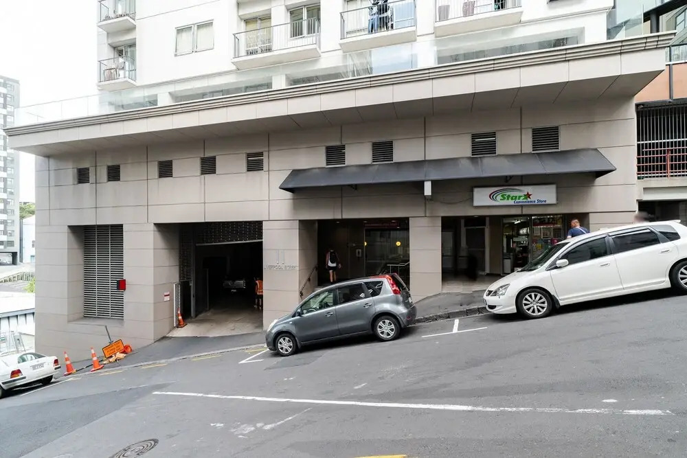 Warm & Cosy Two-Bedroom Apartment in CBD
