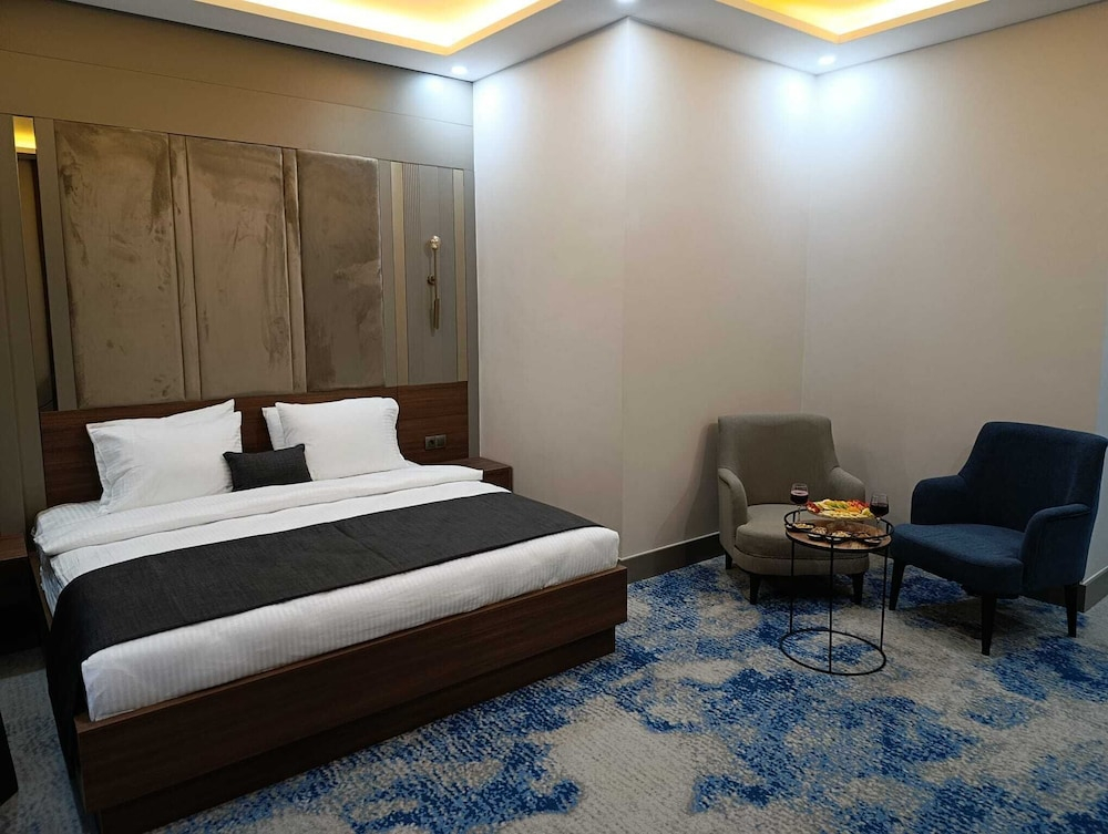 By Tashan Garden Otel