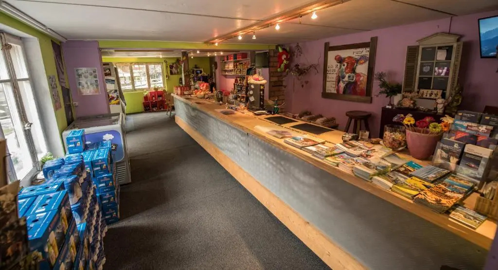 Schutzenbach Backpackers For Adults 18-32 years only