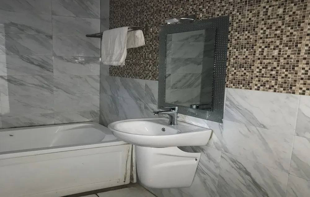 GQ International Hotel