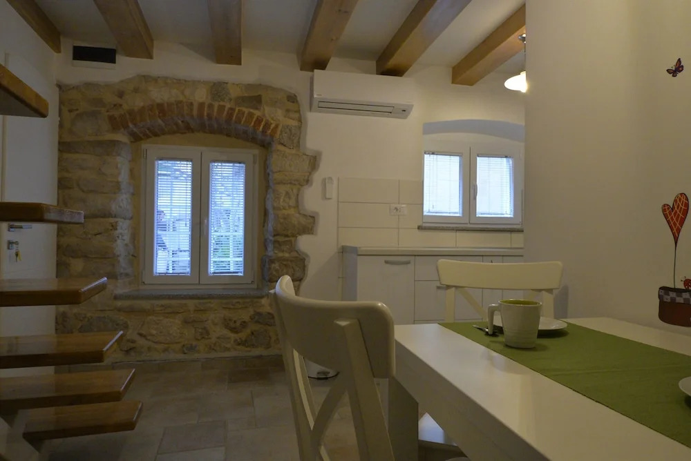 Apartments and Rooms Oliva