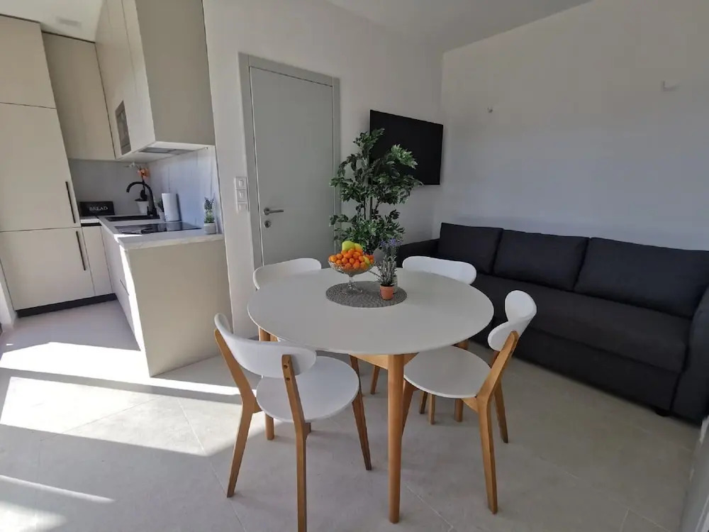 Alluring Mobile Home in Pakoštane near Sea Beach