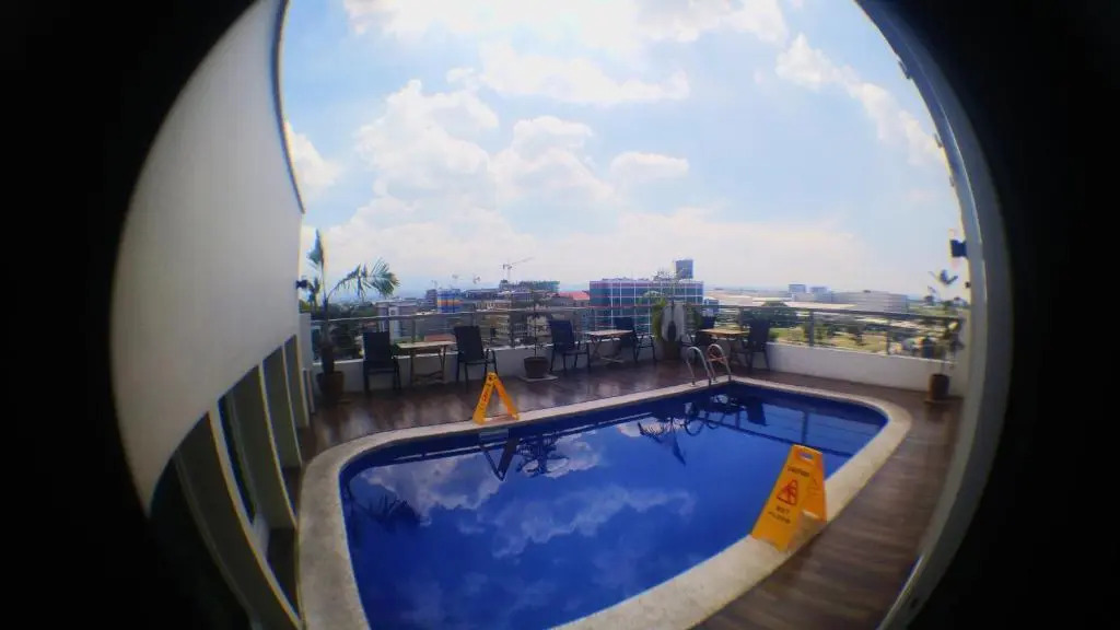 Dalian Peak Hotel
