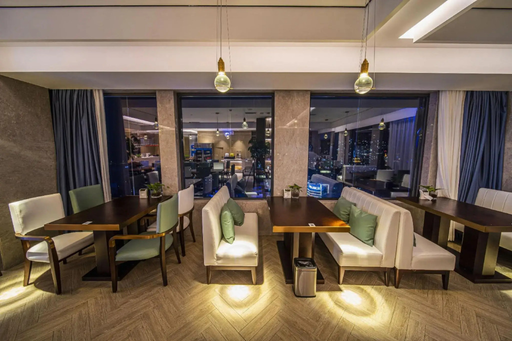 Lanhai Longyue Hotel