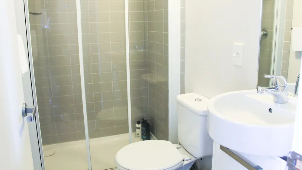 2 Bedroom Suite with Seaview and Balcony