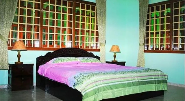 Queen Na Guest House