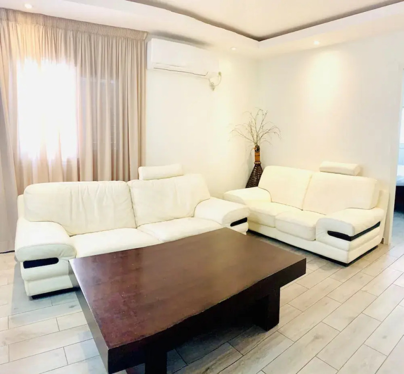 Royal Lea Apartmens