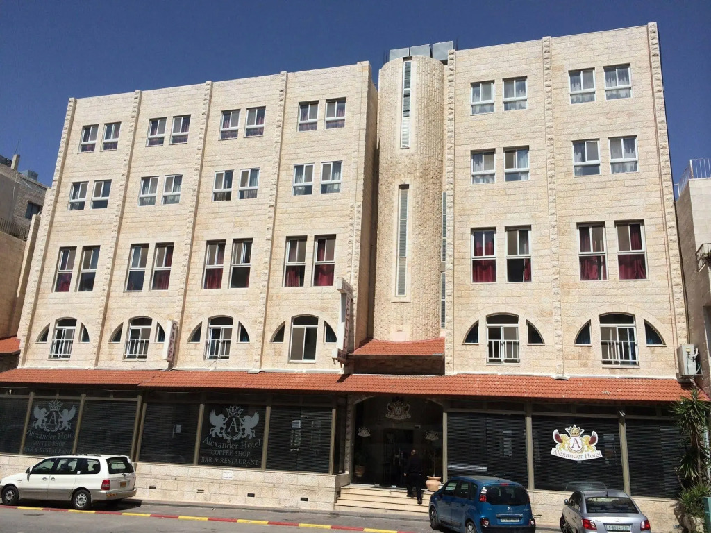 Alexander Hotel