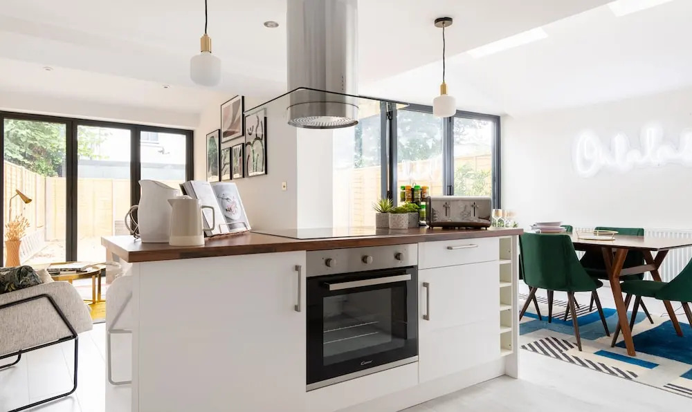 The Brixton Hill - Modern & Bright 2BDR Apartment with Garden