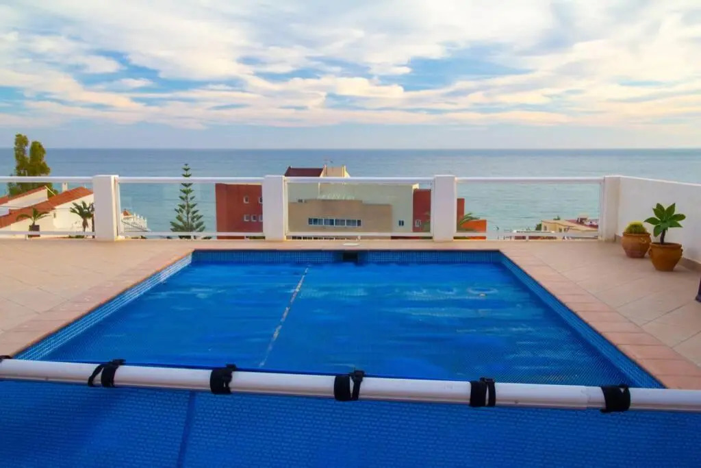 34-Spectacular villa with stunning views in Torreblanca, Fuengirola!