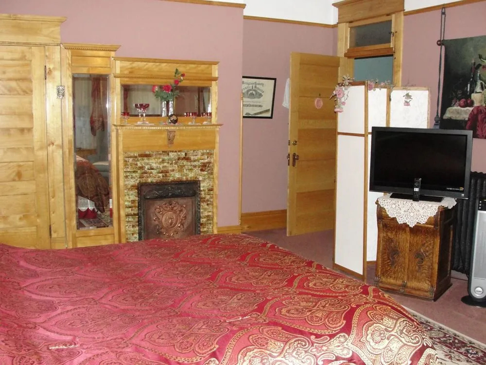 Ferris Mansion Bed and Breakfast