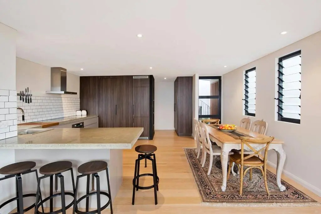 BRON455B - Bronte Beach House with Ocean Views