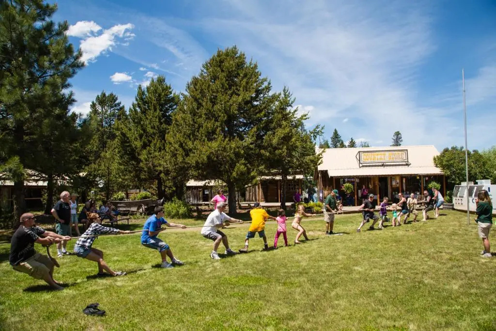 Bend-Sunriver Camping Resort Studio Cabin 8