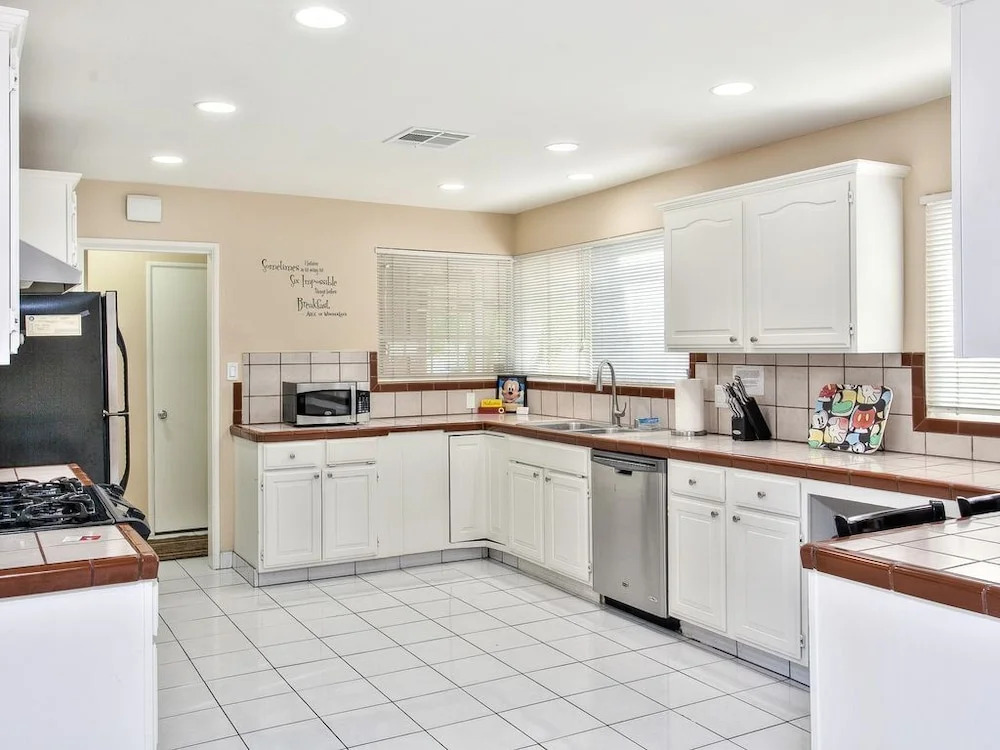Treasure Island 4 Bedrooms 2.5 Bathrooms Home