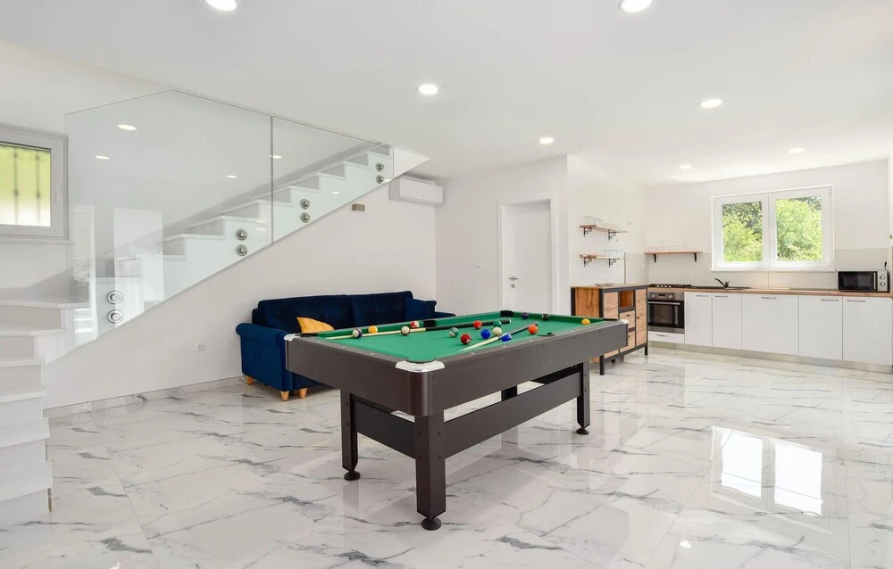 Beautiful Home in Sinj With 5 Bedrooms, Wifi and Outdoor Swimming Pool