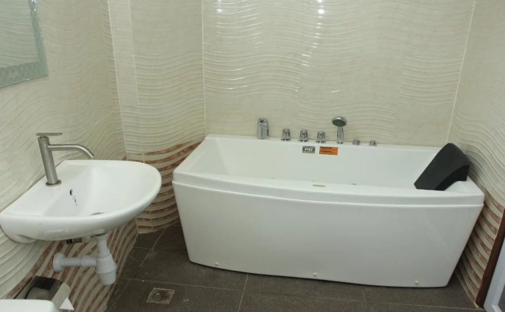 Veer Hotel