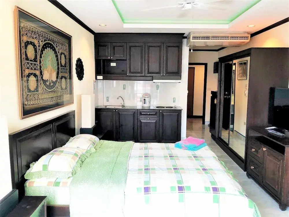 15th Floor Sea View Apartment - Sleeps 2