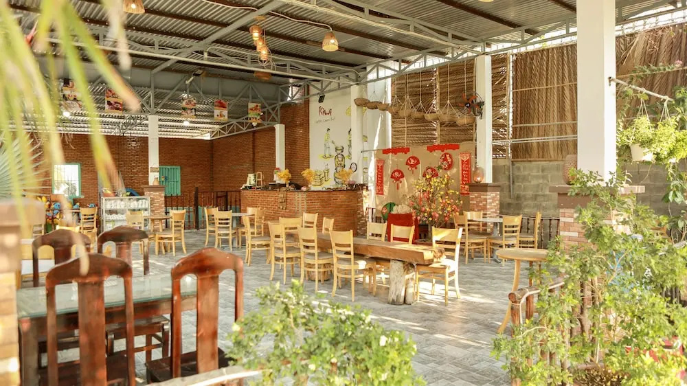 Kiwis Homestay & Cafe