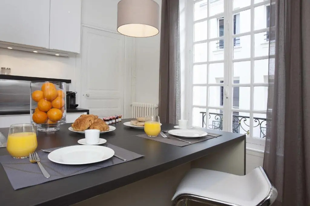 LivinParis - Luxury 2 Bedrooms Le Marais I