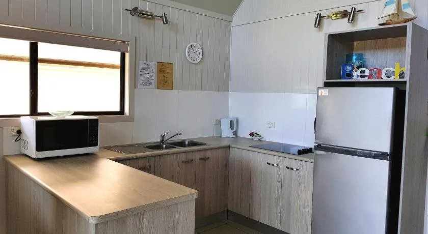 Cardwell Beachcomber Motel & Tourist Park