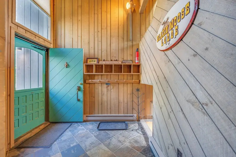 0.5 Mi to Dtwn & Trails: Conway Condo w/ Hot Tub!