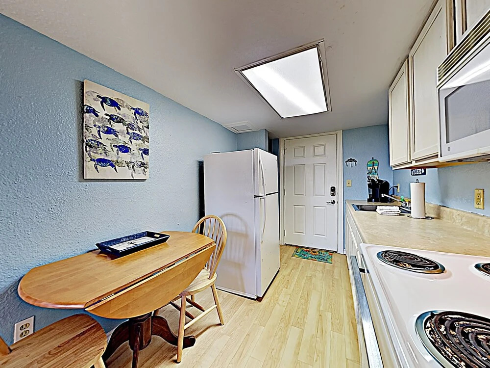 121 Sea Breeze Smooth Sailing - One Bedroom Condo