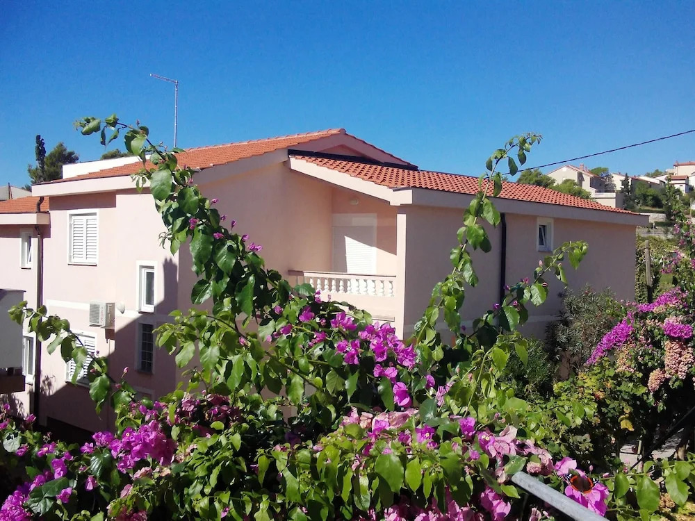 Apartment With one Bedroom in Banjol, With Wonderful sea View, Enclose