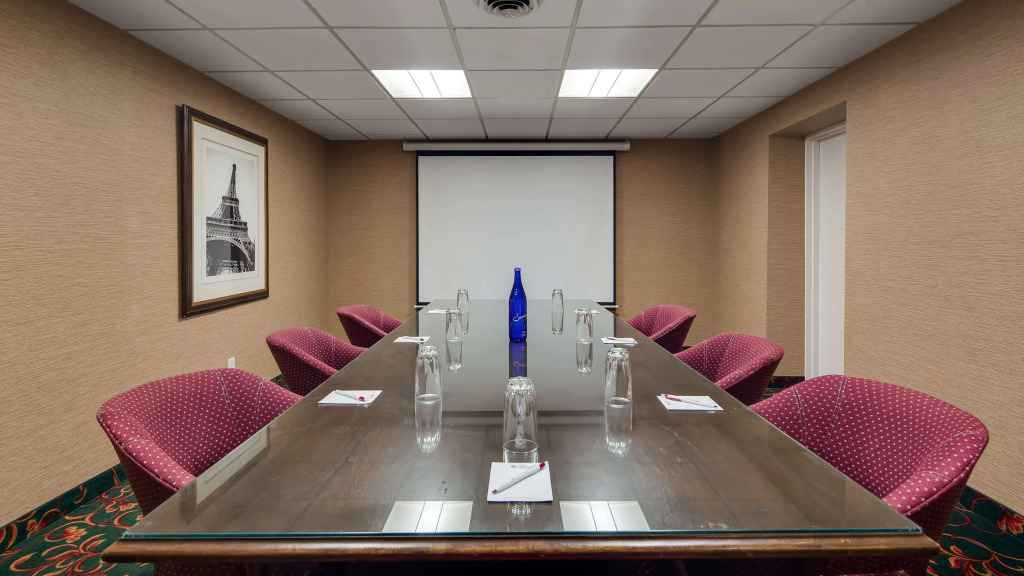 Best Western PLUS Morristown Inn-Florham Park