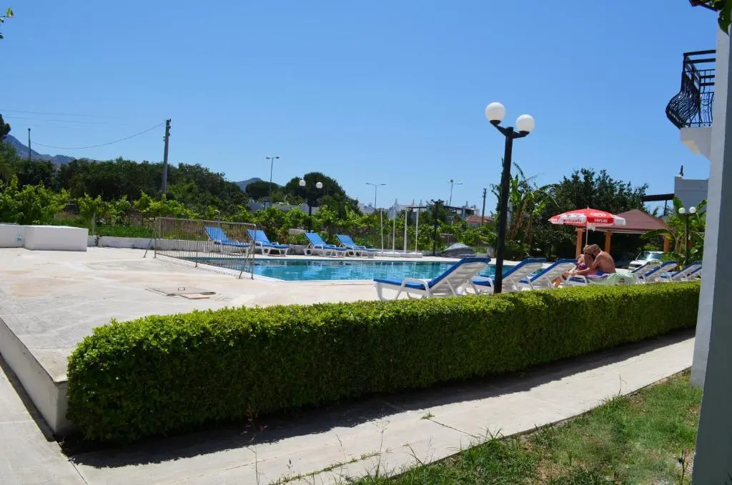 Ege Apartments
