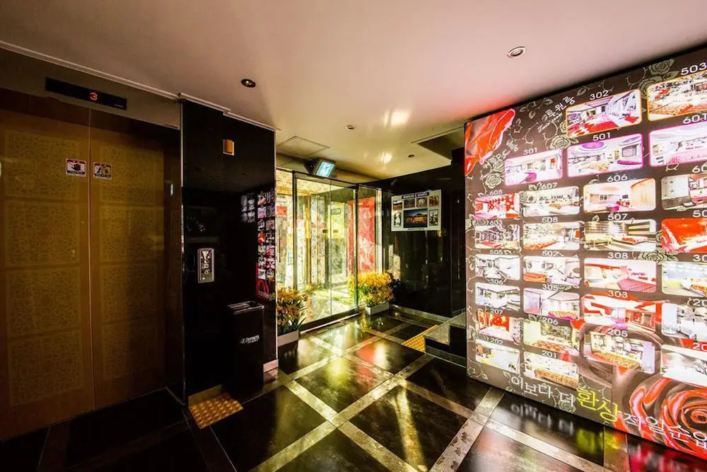 Gyeongju Poverta Hotel
